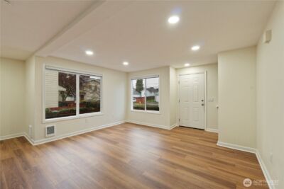 2902 13th Street #3B, Everett, WA 98201-1883 - Photo 8