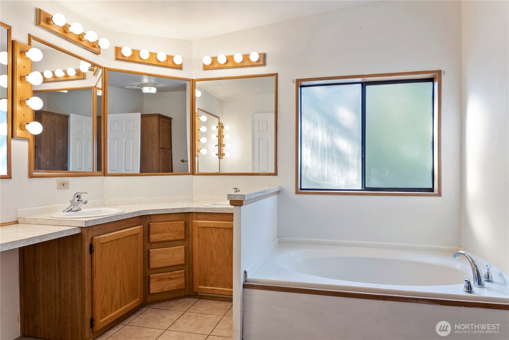 1221 Riverside Avenue , Twisp, WA 98856