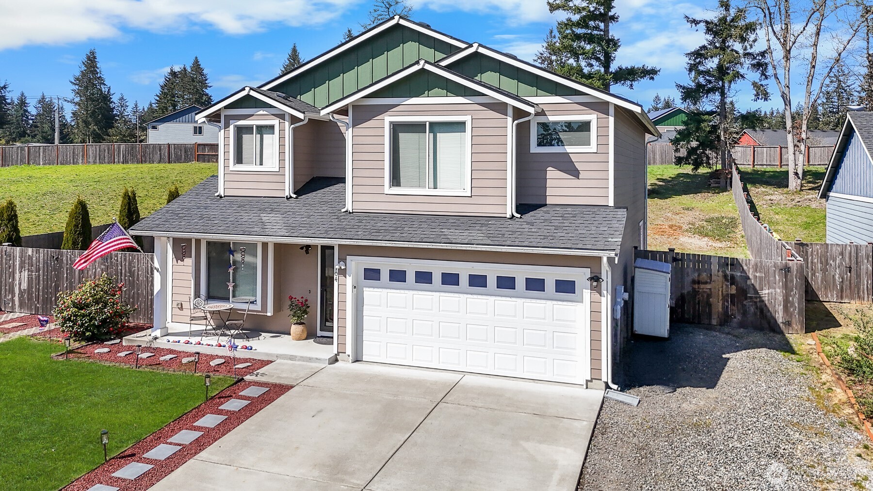 104 Lillian Lane SE, Rainier, WA 98576