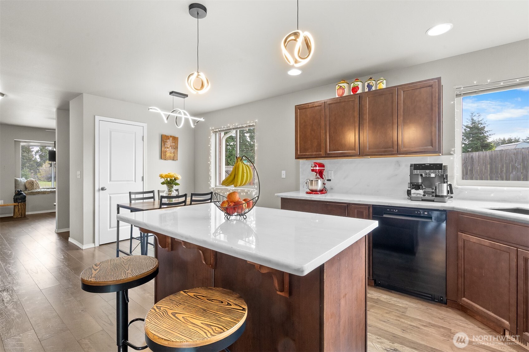 104 Lillian Lane SE, Rainier, WA 98576