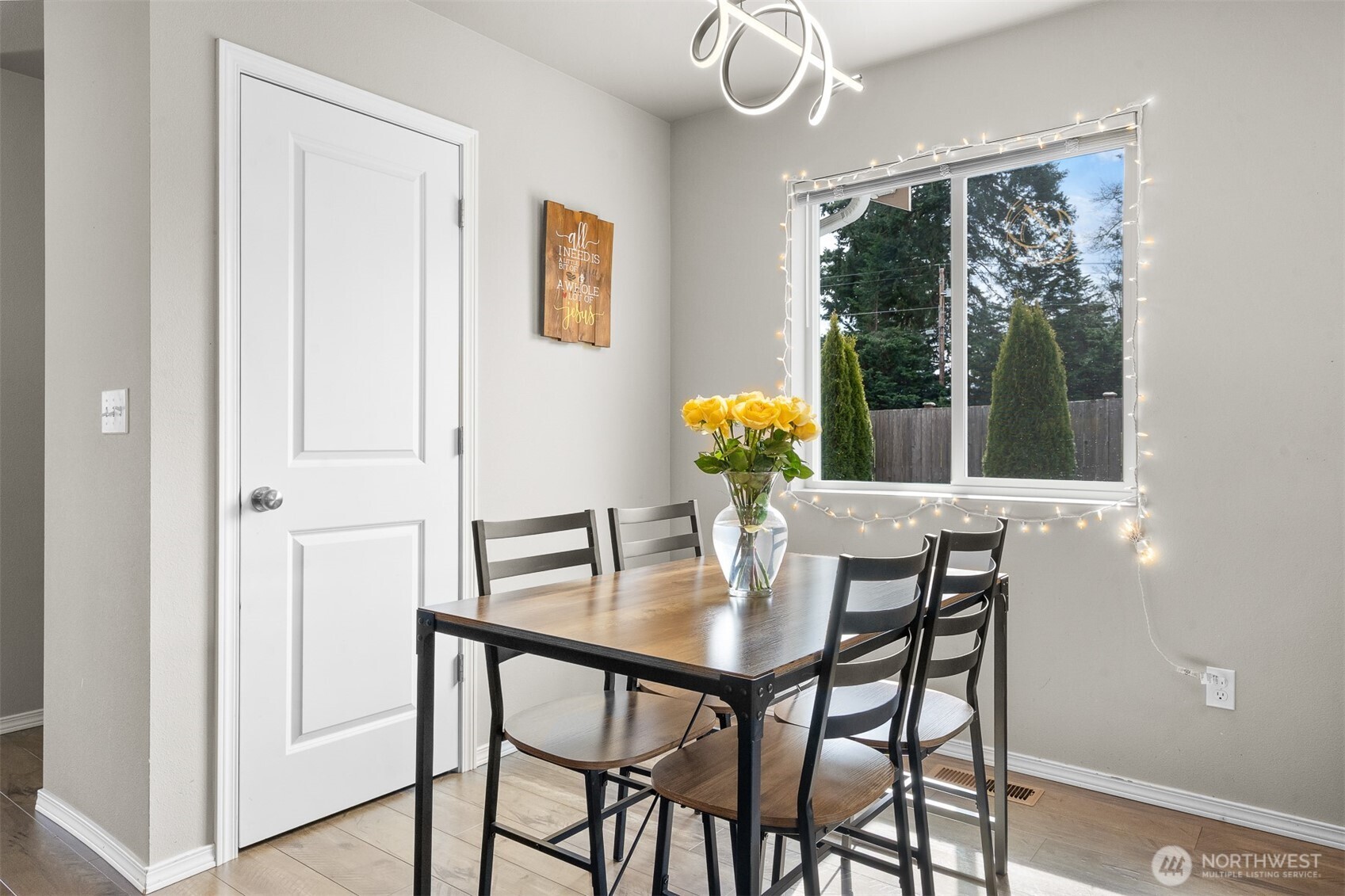 104 Lillian Lane SE, Rainier, WA 98576