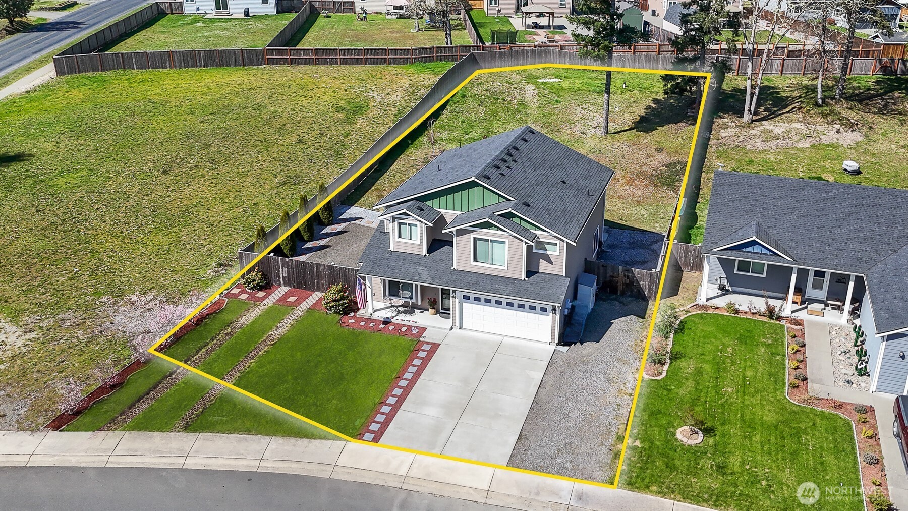 104 Lillian Lane SE, Rainier, WA 98576