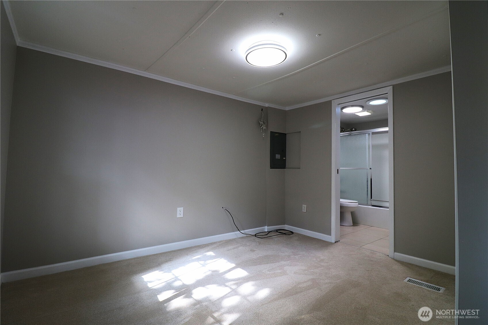 401 37th Street SE #104, Auburn, WA 98002