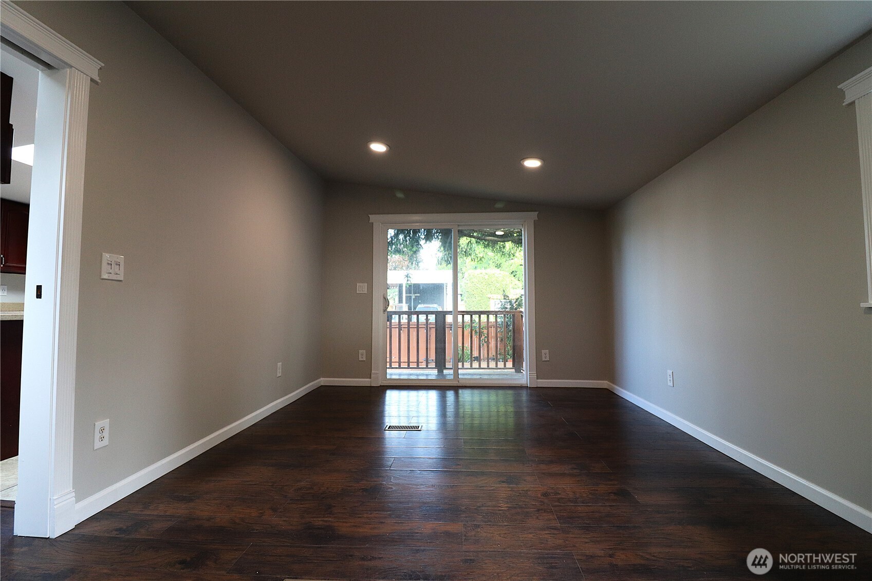 401 37th Street SE #104, Auburn, WA 98002