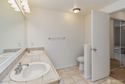 10513 SE 250th Place #F103, Kent, WA 98030 - Photo 20