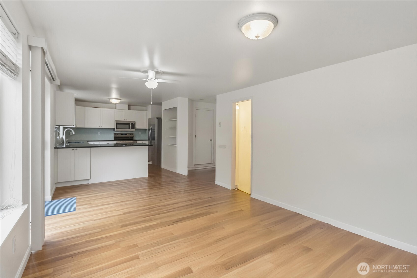 10513 SE 250th Place #F103, Kent, WA 98030