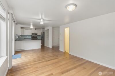 10513 SE 250th Place #F103, Kent, WA 98030 - Photo 8