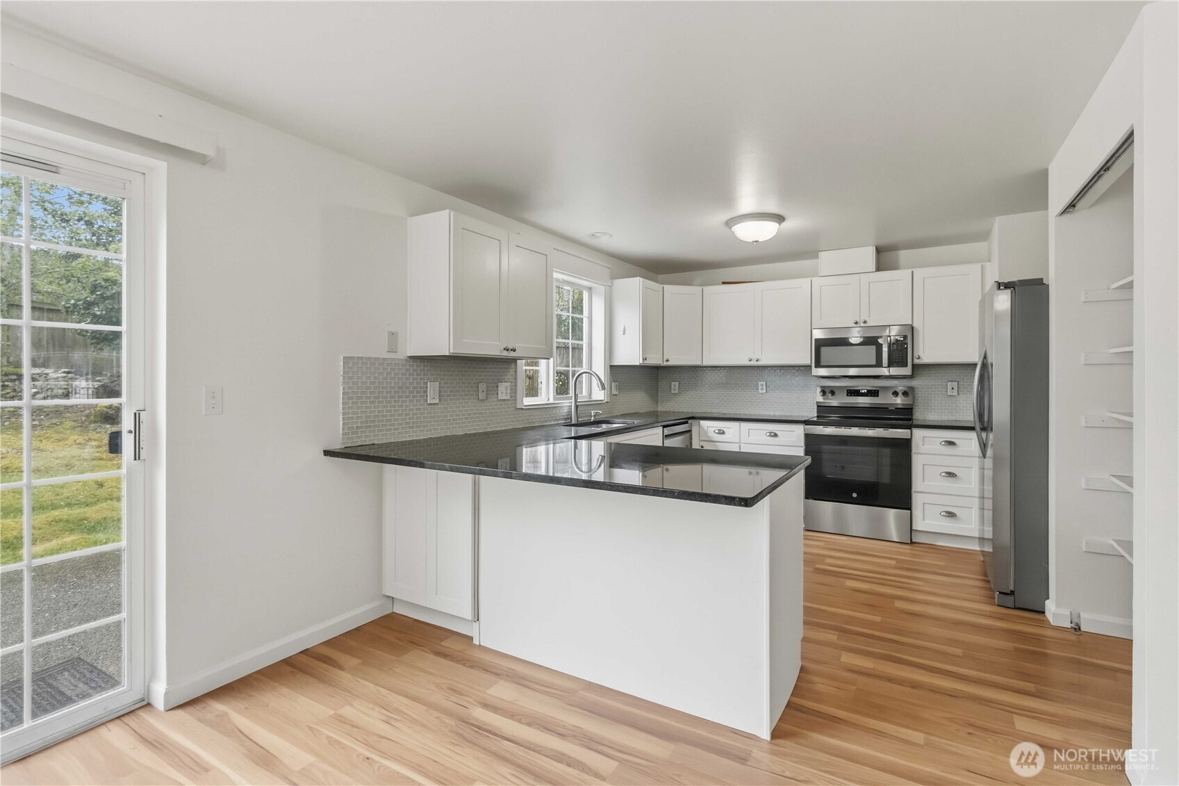 10513 SE 250th Place #F103, Kent, WA 98030