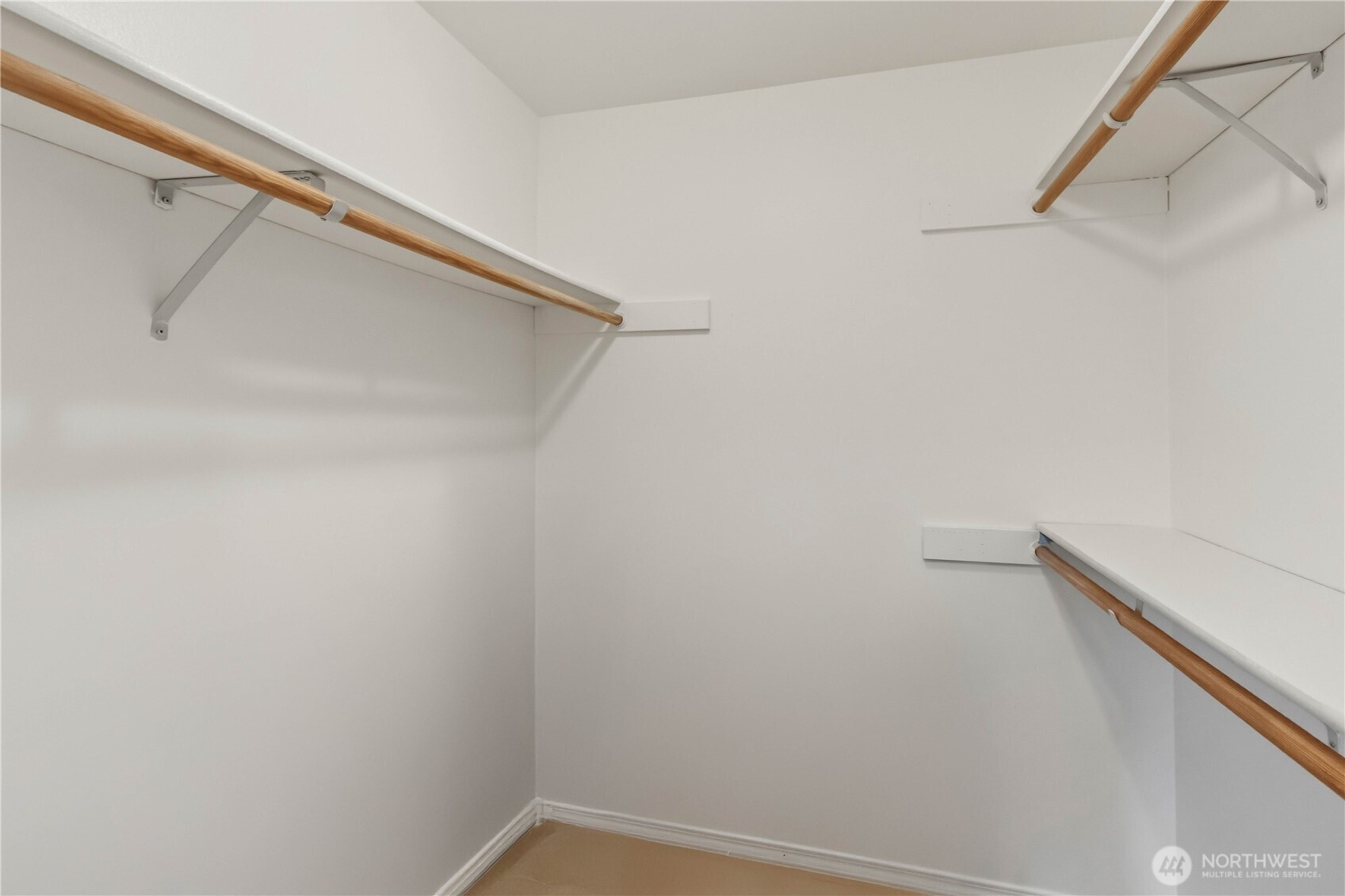 10513 SE 250th Place #F103, Kent, WA 98030