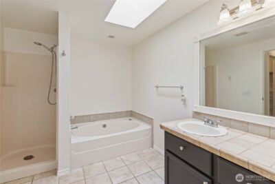 10513 SE 250th Place #F103, Kent, WA 98030 - Photo 17