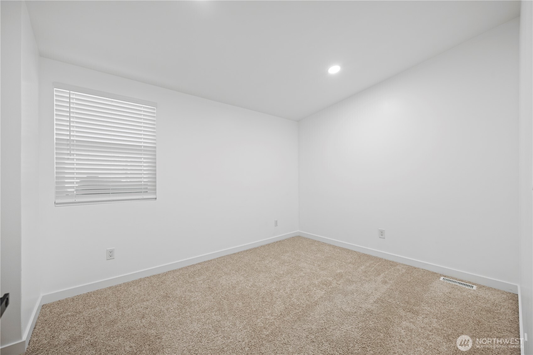 415 Lakeview Rd #K35, Lynnwood, WA 98087