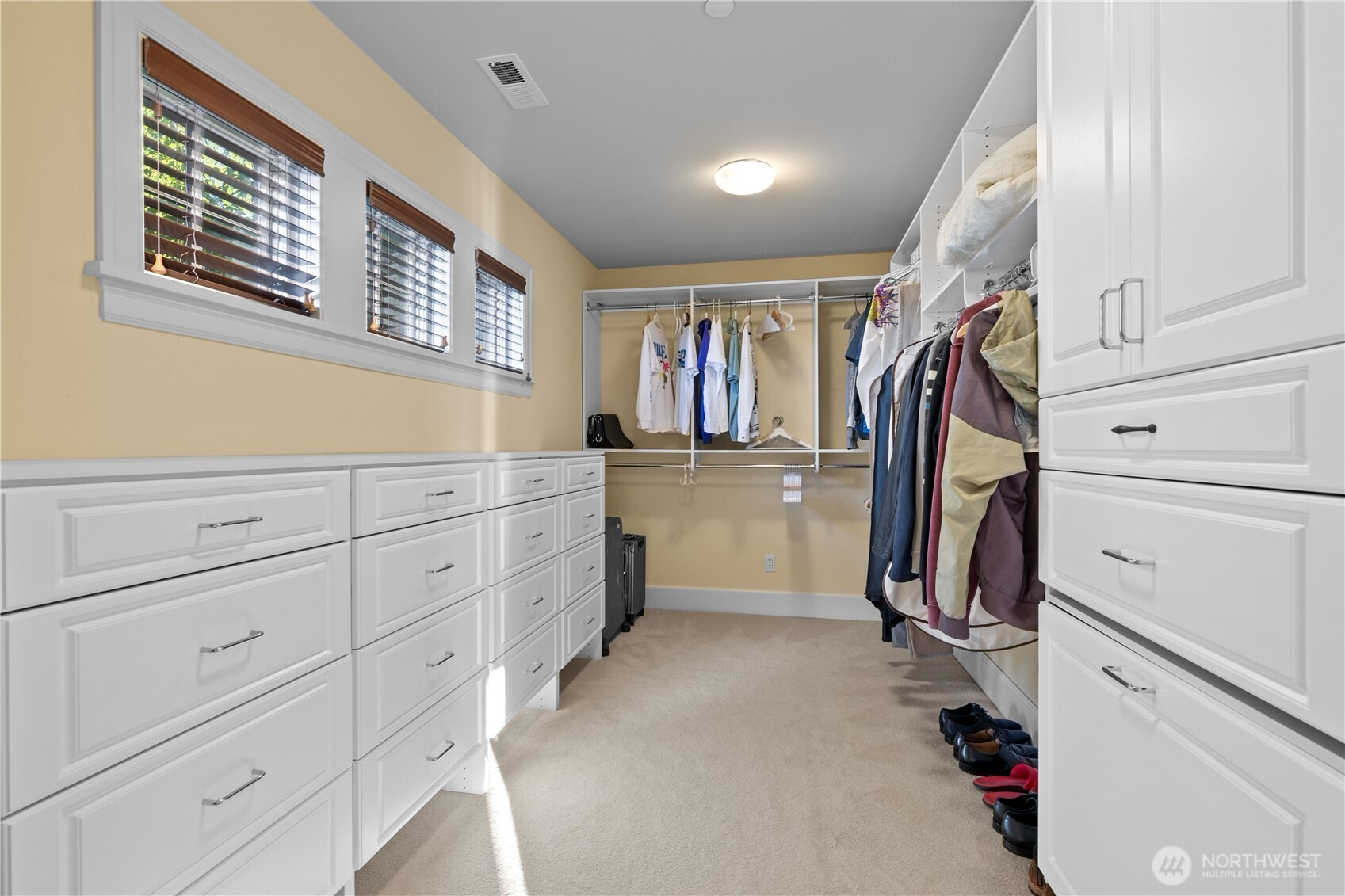 3169 NE Harrison Street , Issaquah, WA 98029