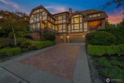 3169 NE Harrison Street , Issaquah, WA 98029 - Photo 2