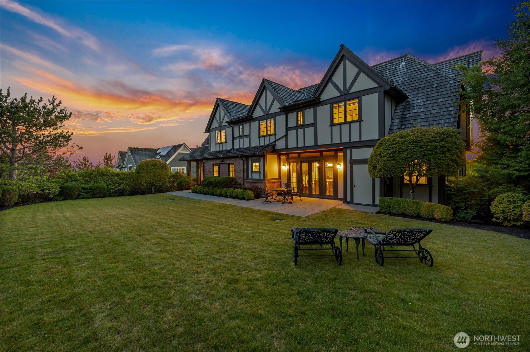 3169 NE Harrison Street , Issaquah, WA 98029