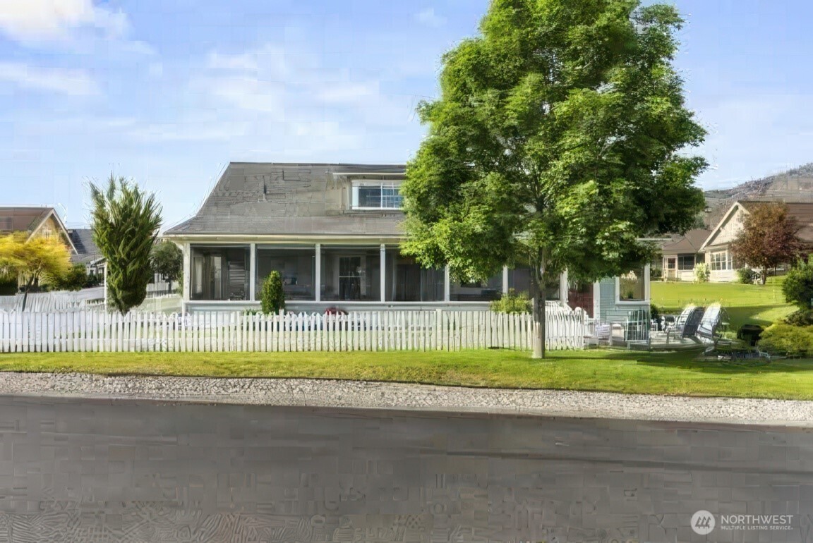 100 Timbuktu Lane , Oroville, WA 98844