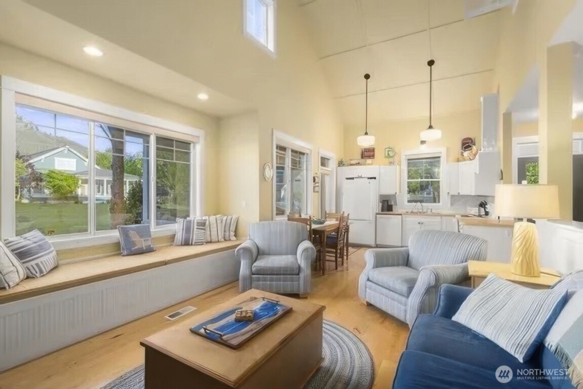 100 Timbuktu Lane , Oroville, WA 98844