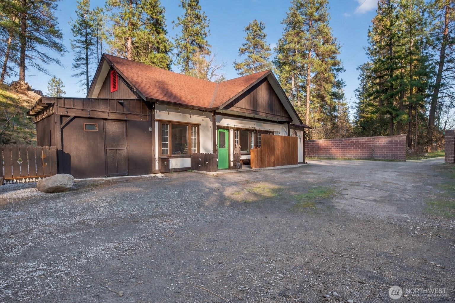 11550 US Highway 2 , Leavenworth, WA 98826