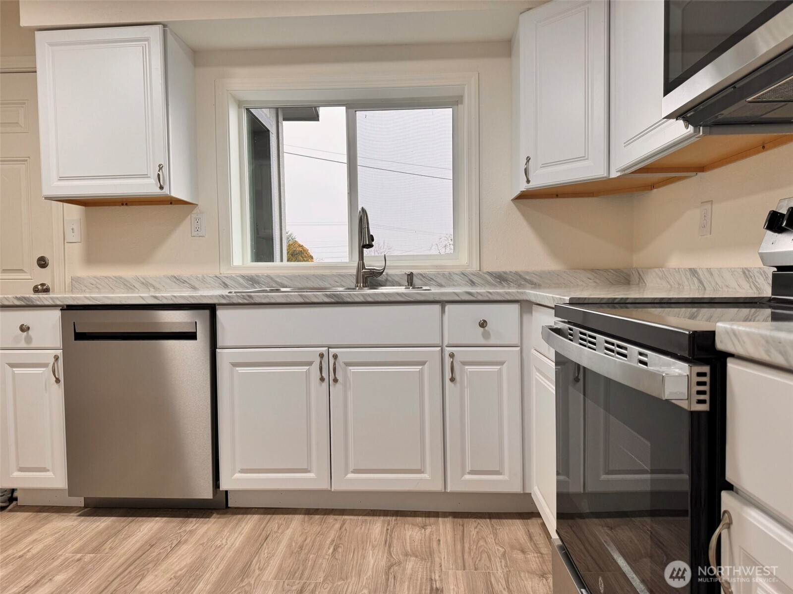 9840 Olympic Drive NE, Moses Lake, WA 98837