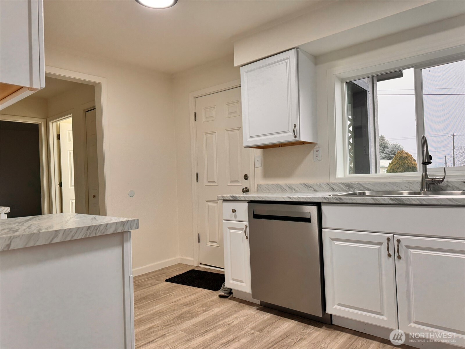 9840 Olympic Drive NE, Moses Lake, WA 98837