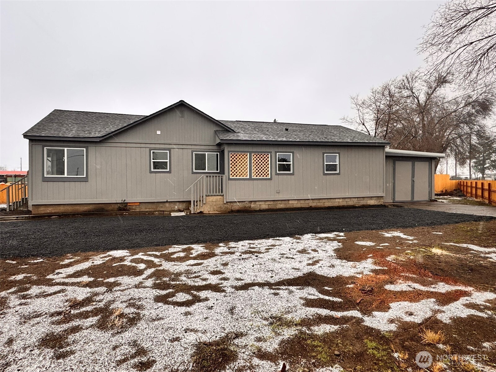 9840 Olympic Drive NE, Moses Lake, WA 98837