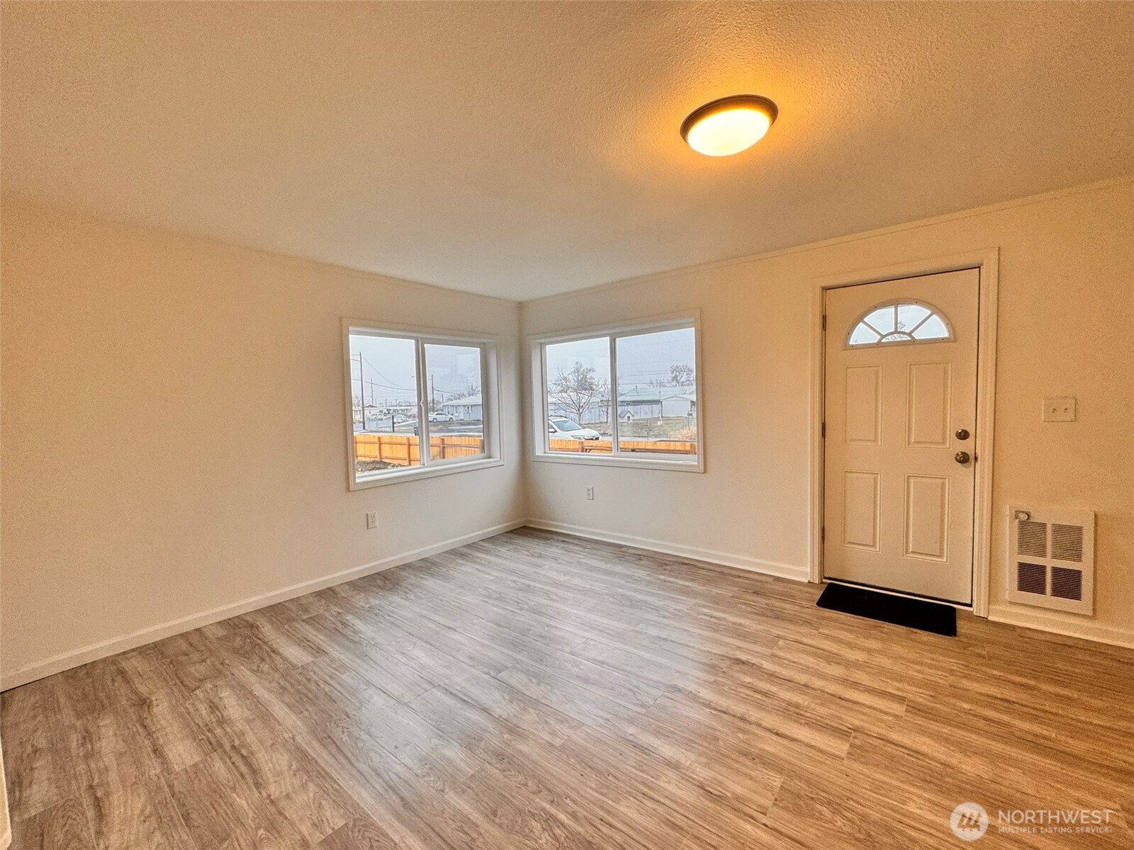 9840 Olympic Drive NE, Moses Lake, WA 98837