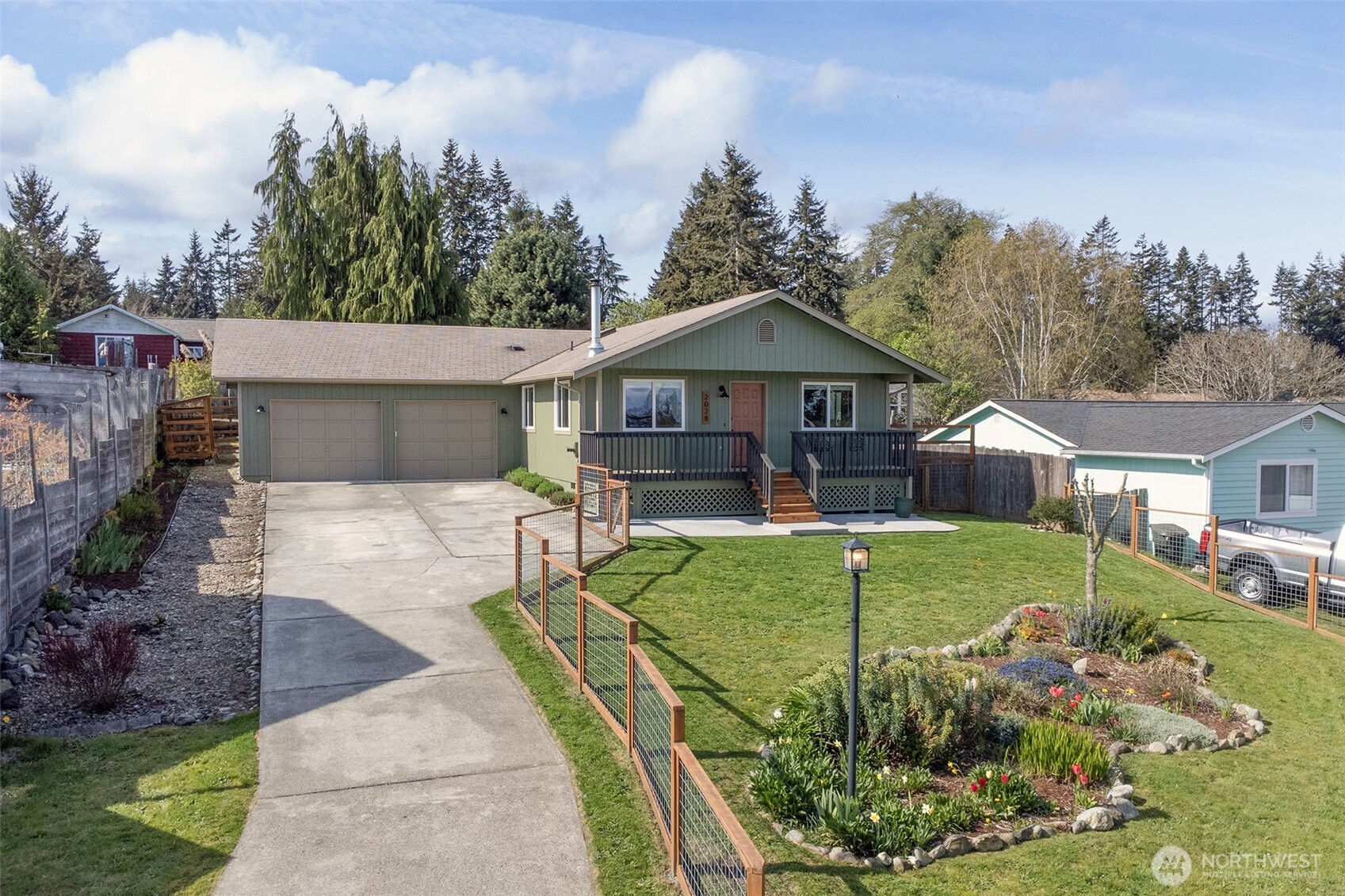 2028 W 5th Street , Port Angeles, WA 98363