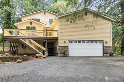 496 Pleasant Drive , Bremerton, WA 98312