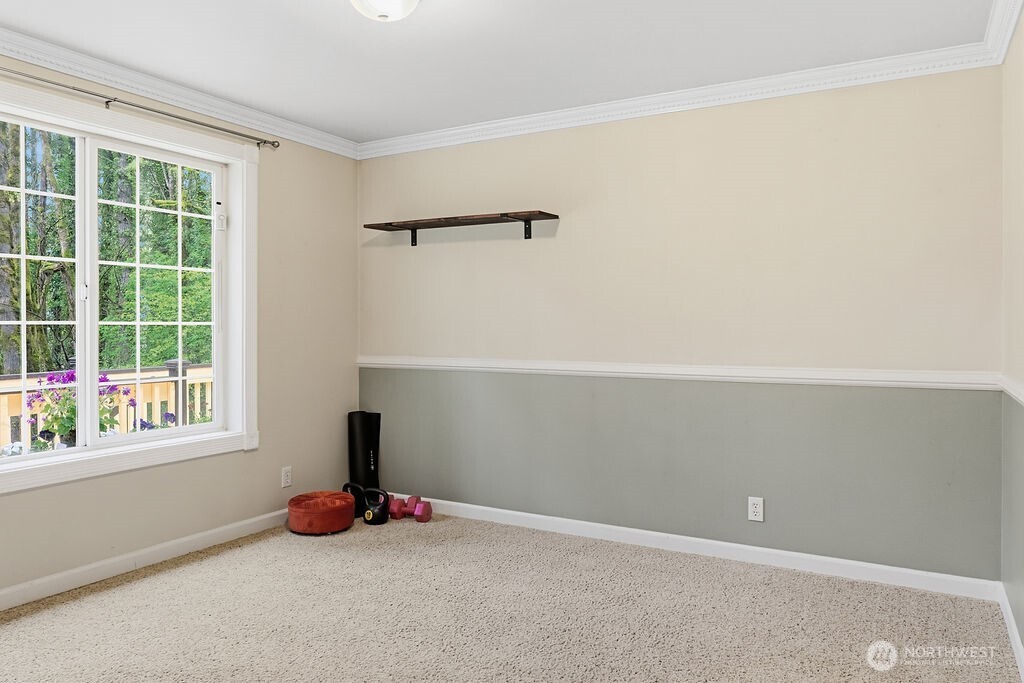 496 Pleasant Drive , Bremerton, WA 98312