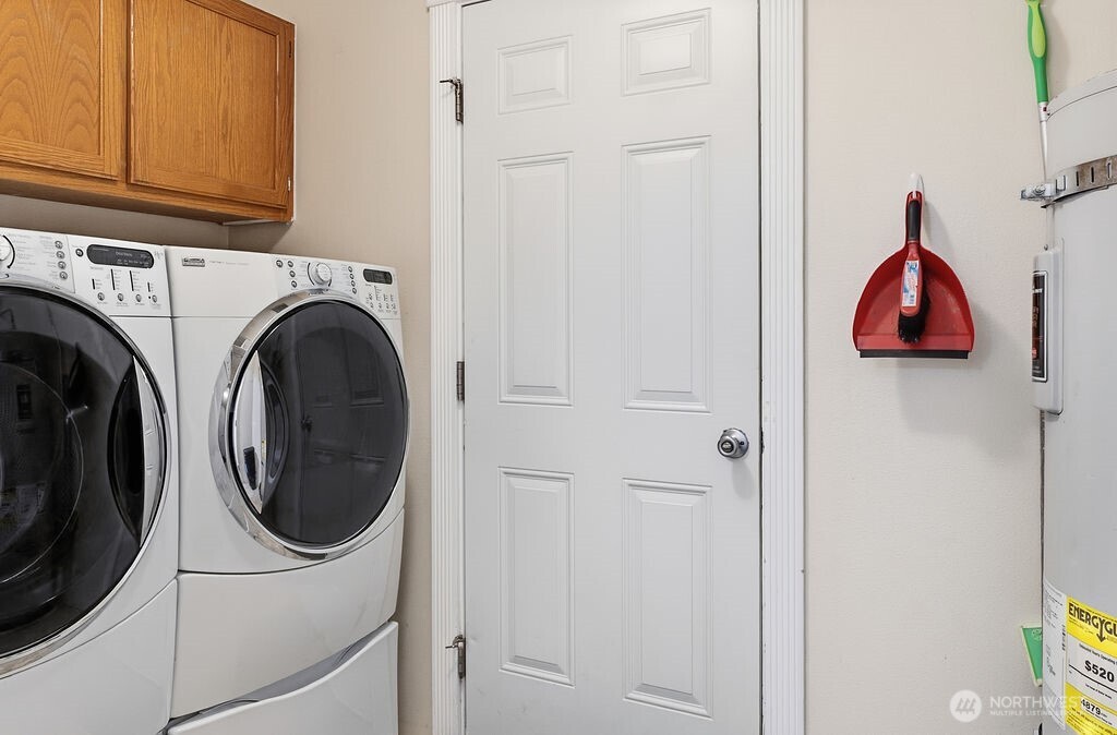 496 Pleasant Drive , Bremerton, WA 98312