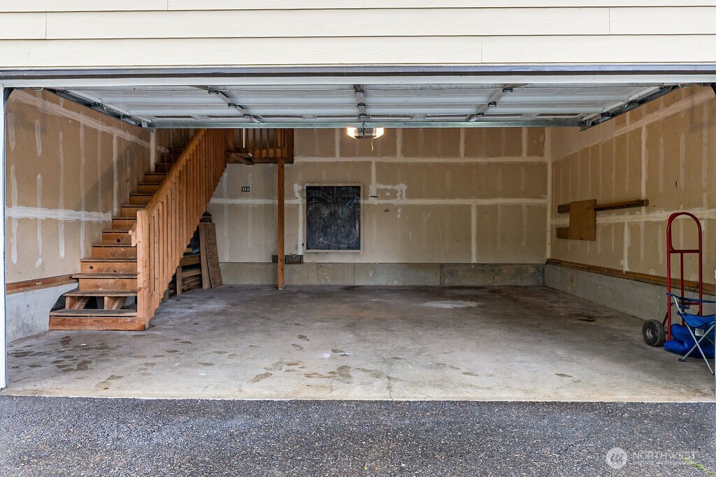 496 Pleasant Drive , Bremerton, WA 98312