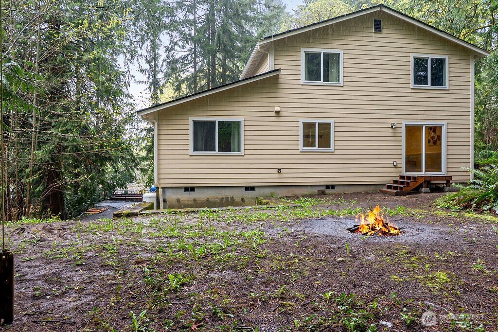 496 Pleasant Drive , Bremerton, WA 98312