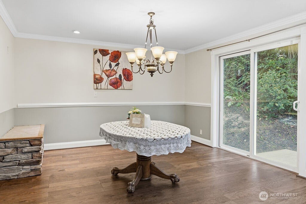 496 Pleasant Drive , Bremerton, WA 98312