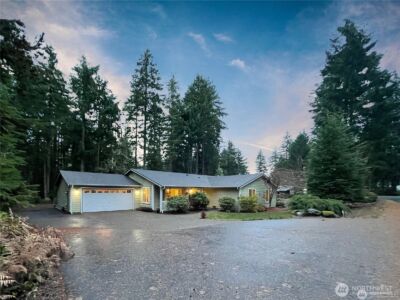 121 E Country Club Drive E, Union, WA 98592 - Photo 2