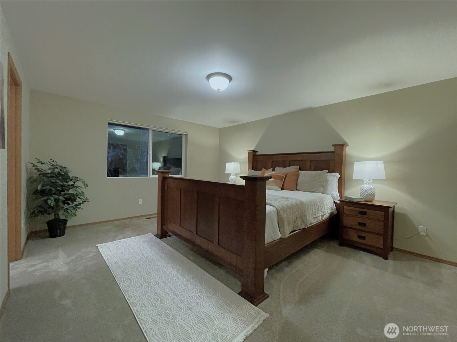 121 E Country Club Drive E, Union, WA 98592