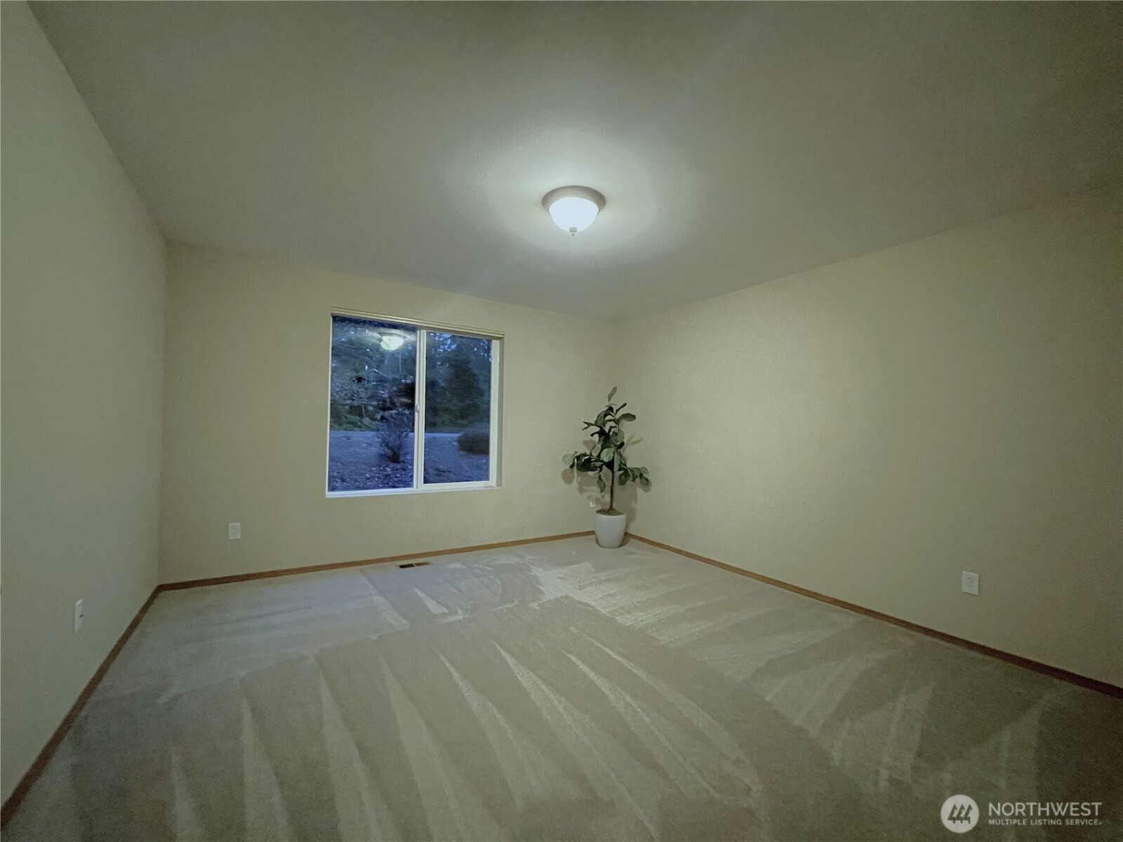 121 E Country Club Drive E, Union, WA 98592