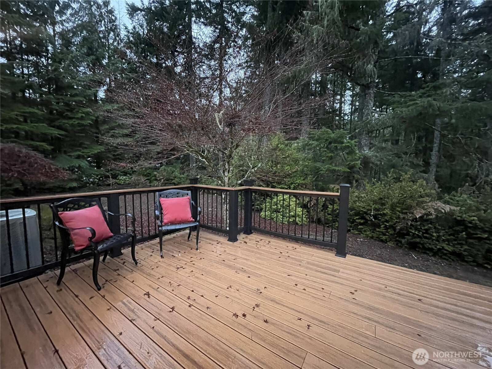 121 E Country Club Drive E, Union, WA 98592