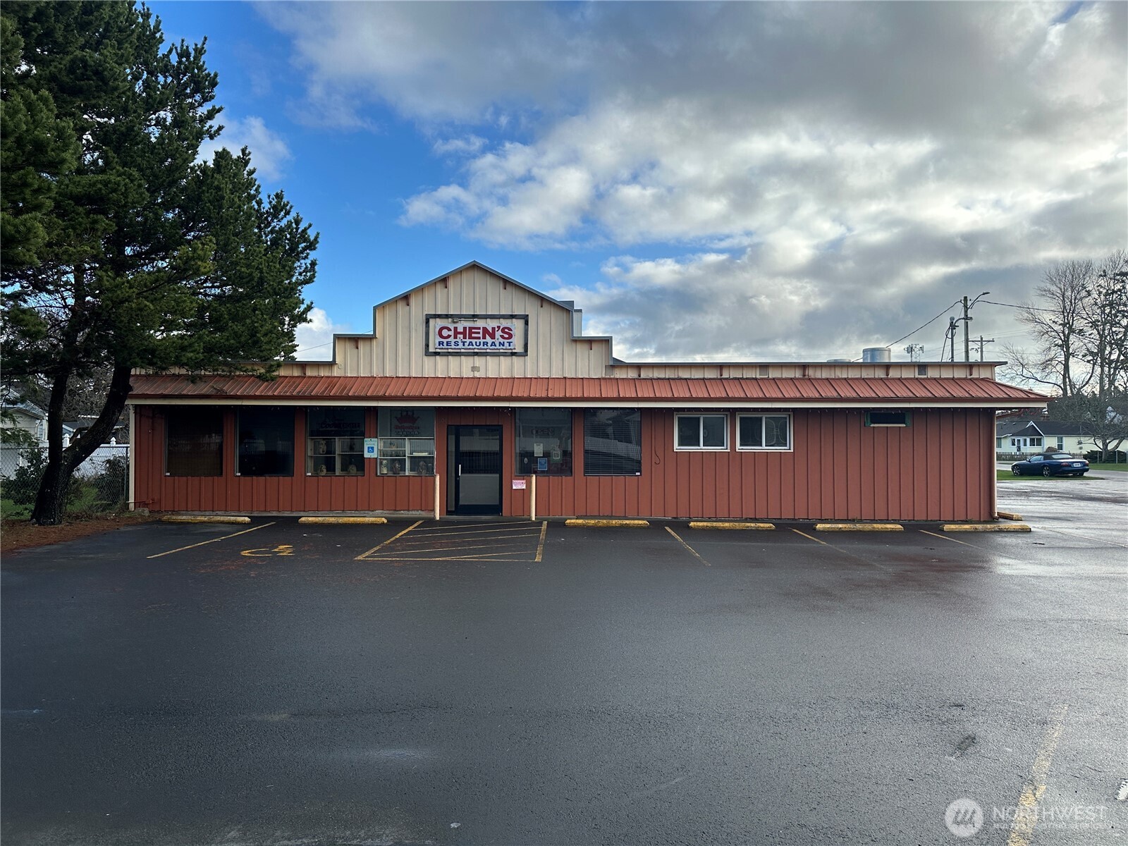 400 Pacific Ave N , Long Beach, WA 98631