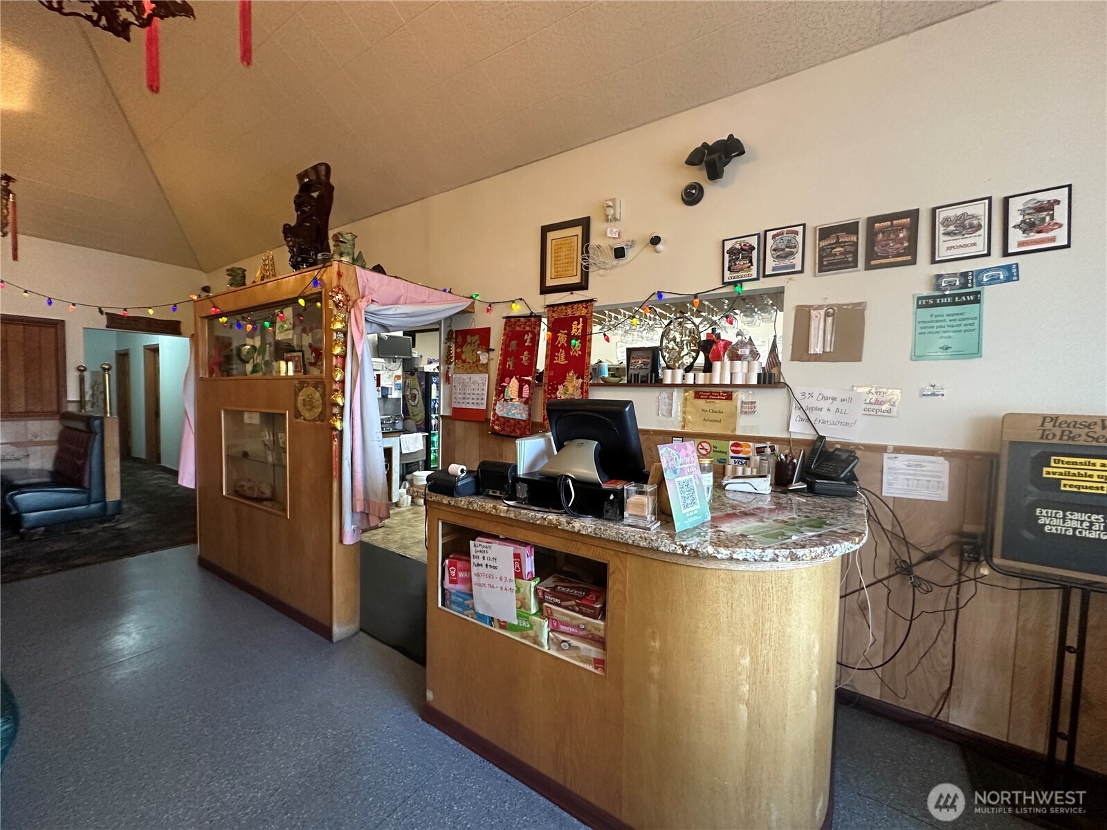 400 Pacific Ave N , Long Beach, WA 98631