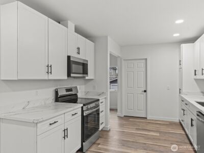 1008 N Steele Street , Tacoma, WA 98406 - Photo 11