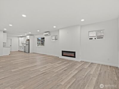 1008 N Steele Street , Tacoma, WA 98406 - Photo 8