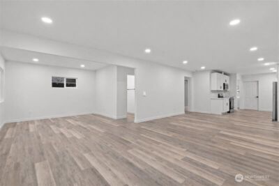 1008 N Steele Street , Tacoma, WA 98406 - Photo 9