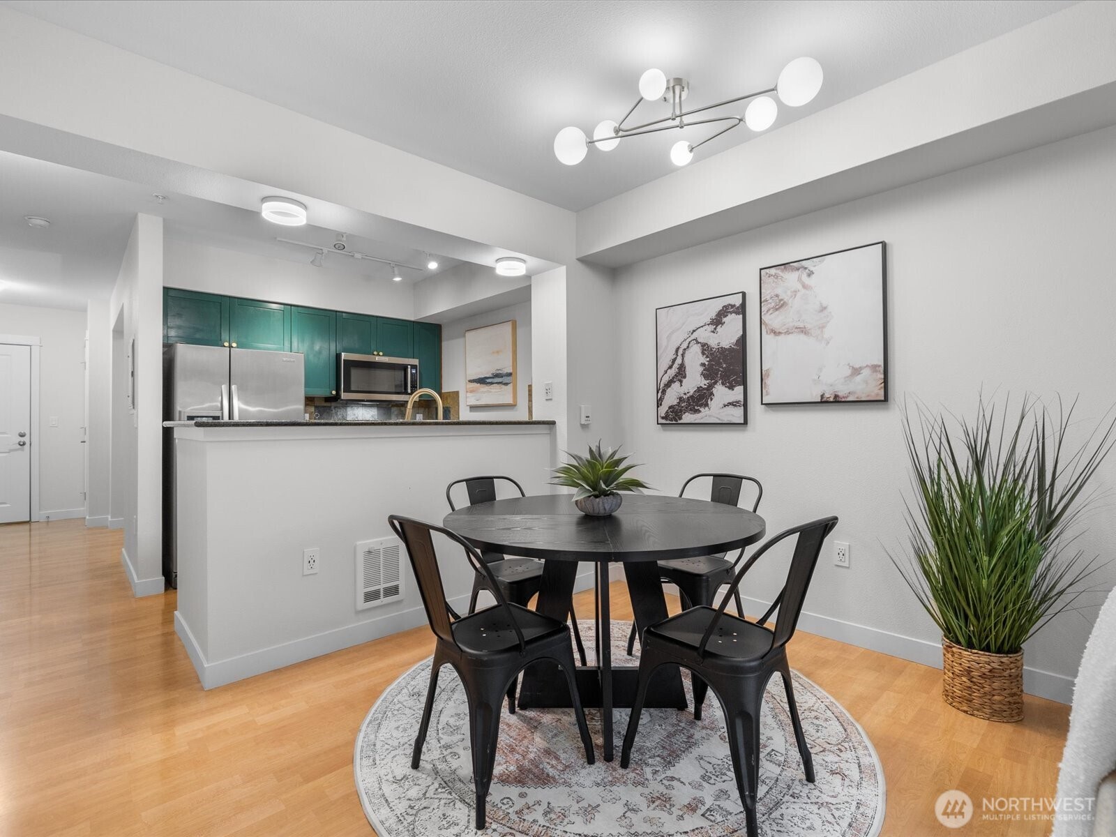 1545 NW 57th Street #202, Seattle, WA 98107
