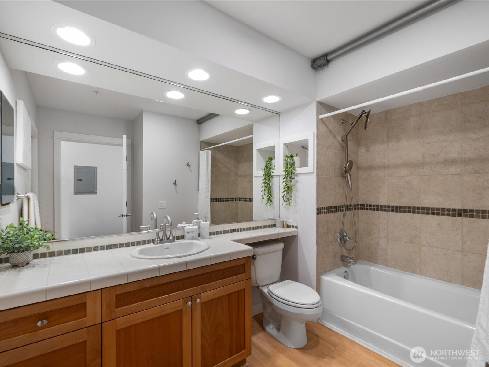 1545 NW 57th Street #202, Seattle, WA 98107