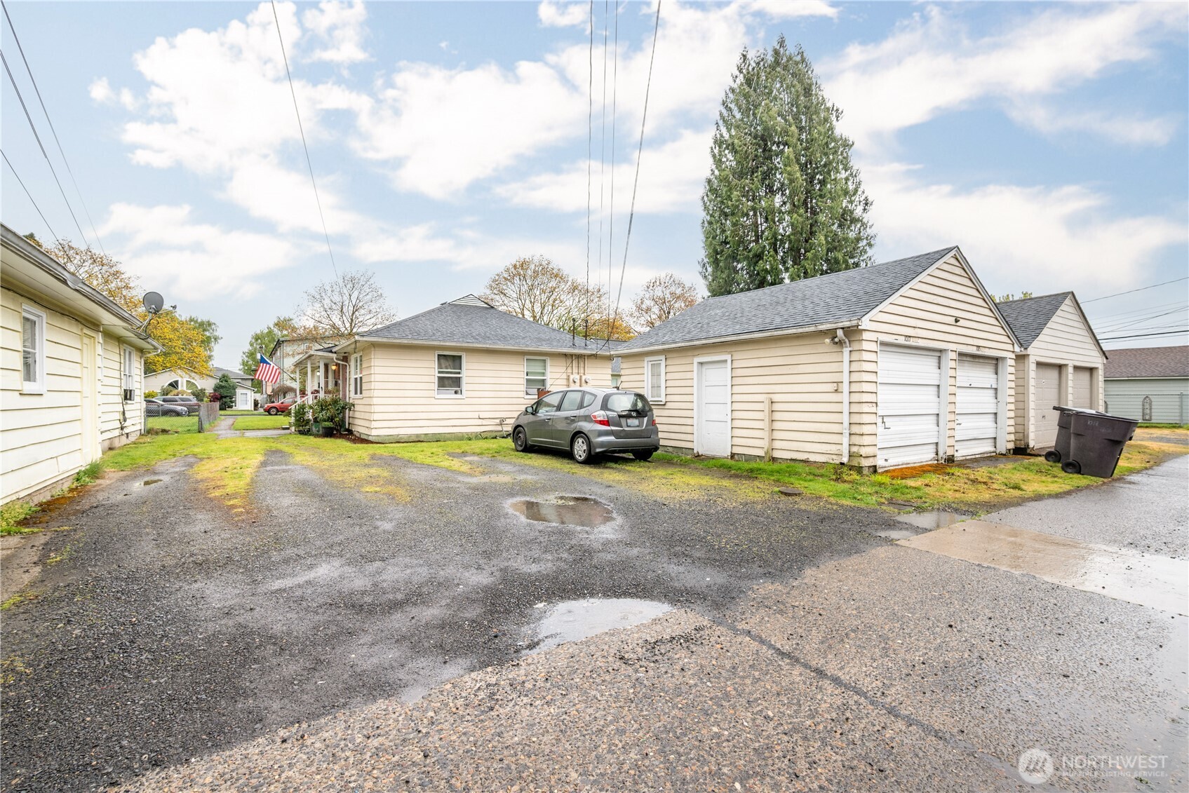 1015 17th , Longview, WA 98632