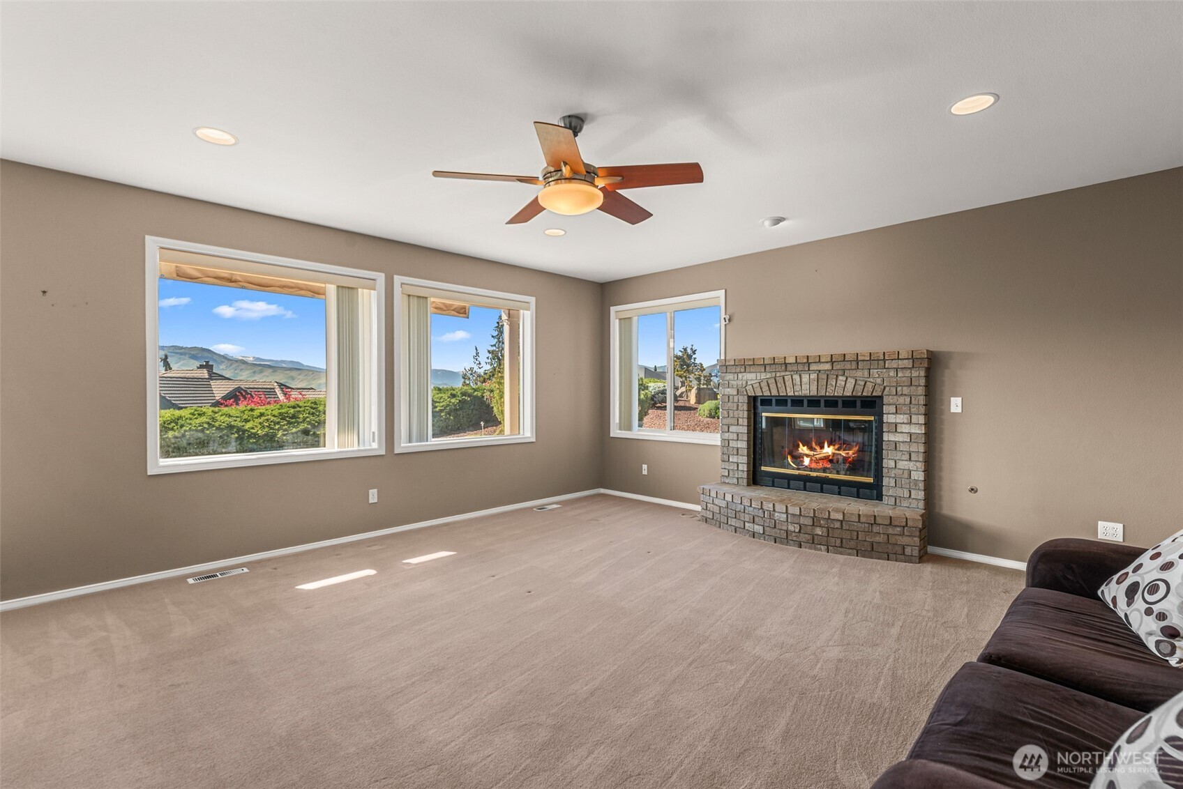 2205 N Devon Avenue , East Wenatchee, WA 98802