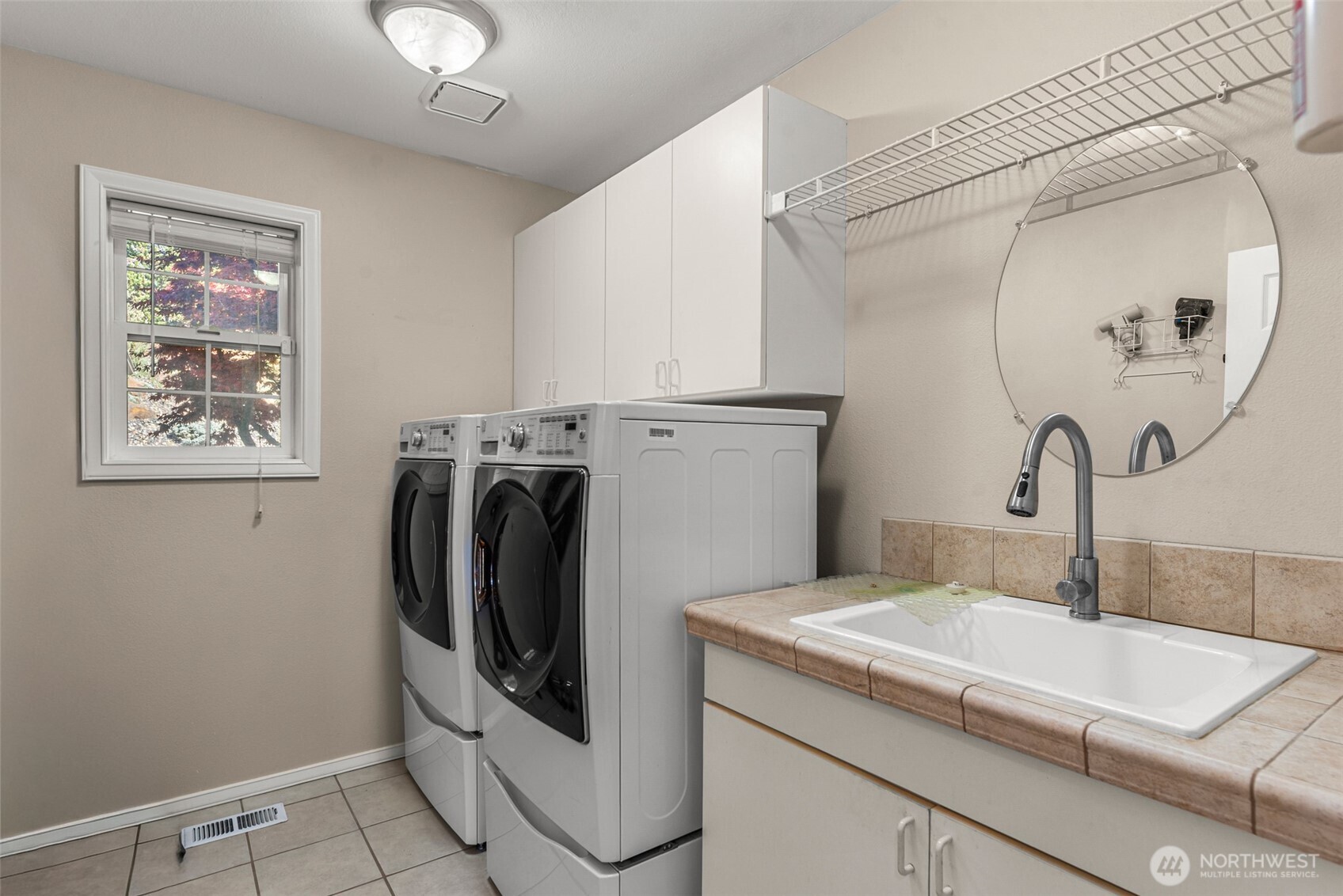 2205 N Devon Avenue , East Wenatchee, WA 98802