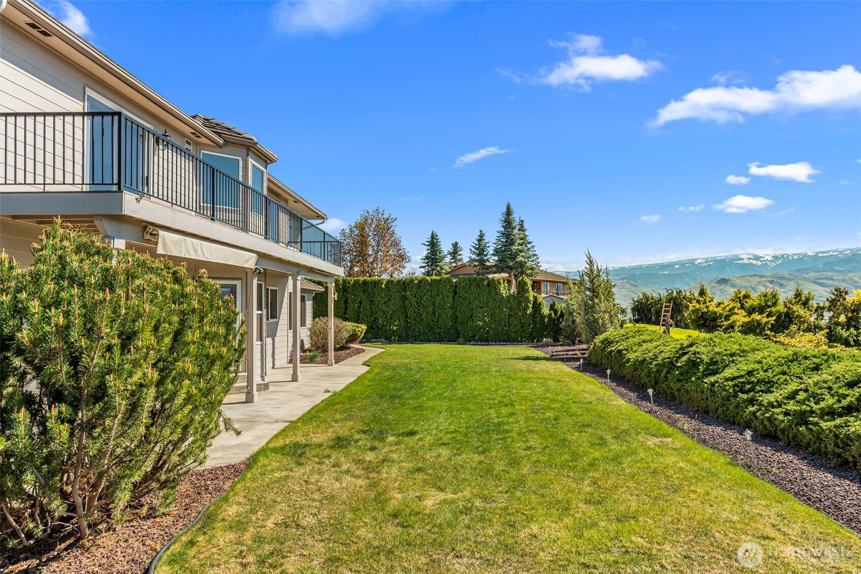 2205 N Devon Avenue , East Wenatchee, WA 98802