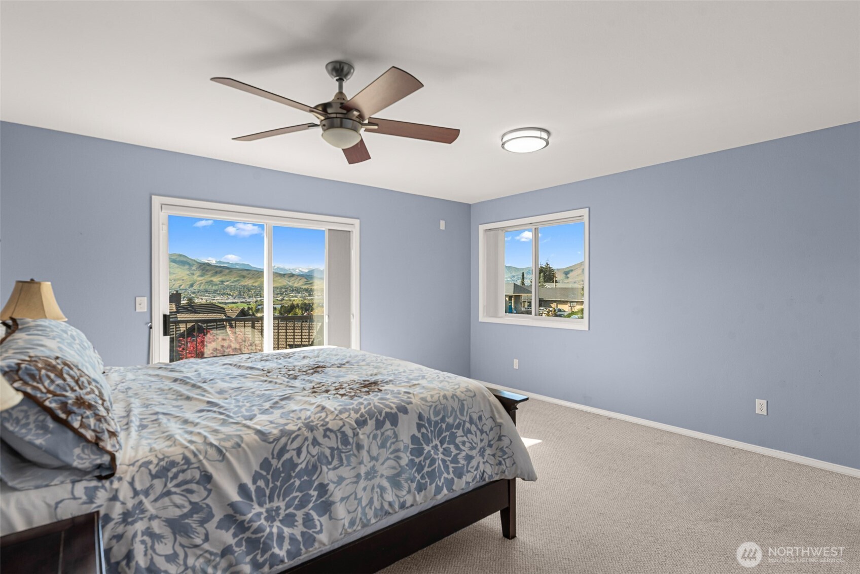 2205 N Devon Avenue , East Wenatchee, WA 98802