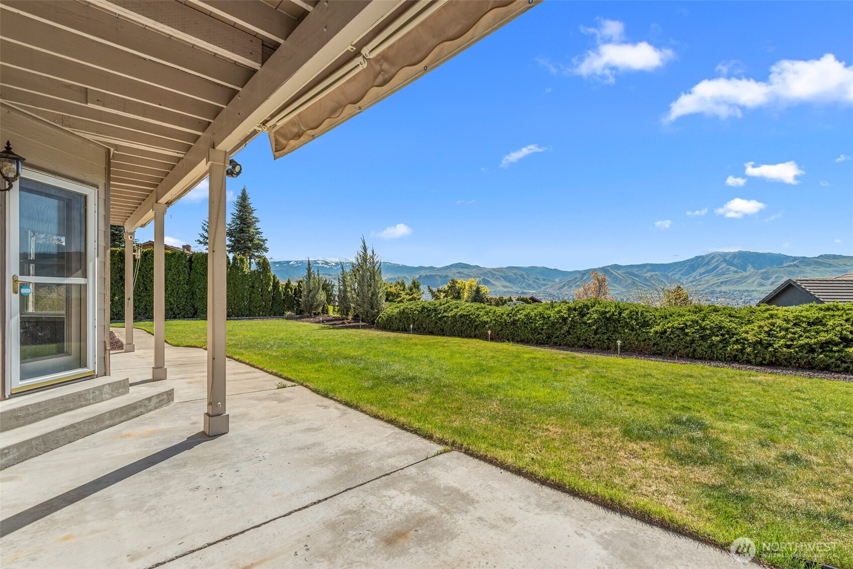 2205 N Devon Avenue , East Wenatchee, WA 98802