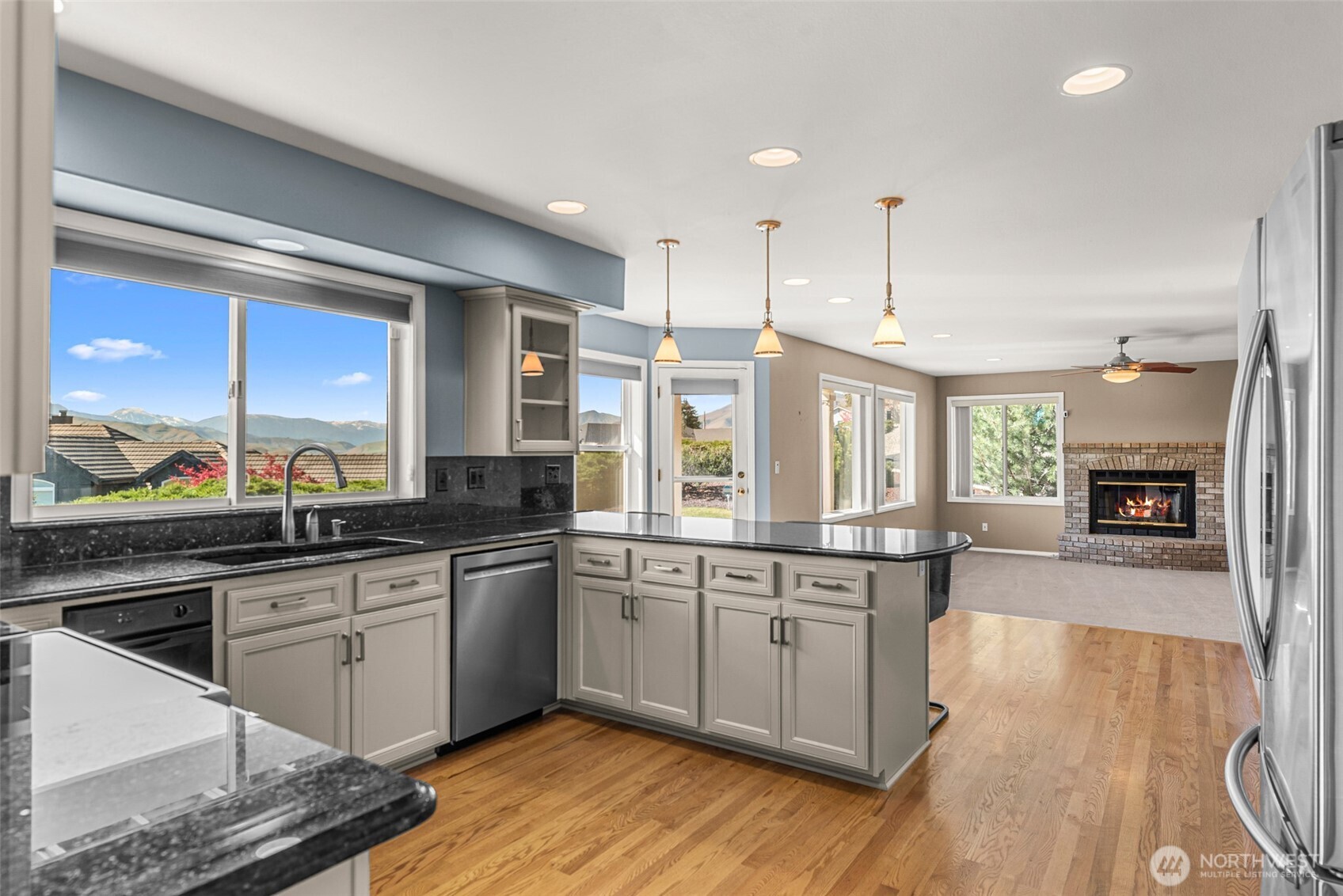 2205 N Devon Avenue , East Wenatchee, WA 98802